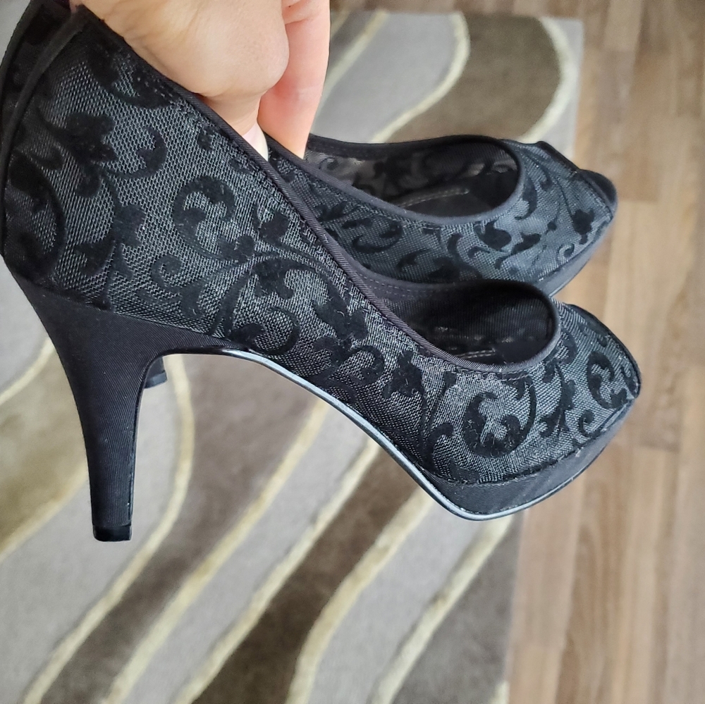 Impo black lace heels
